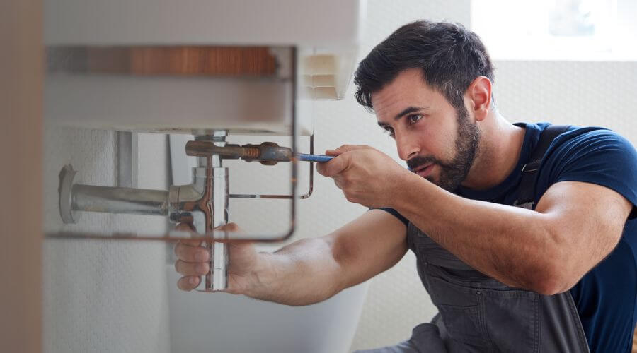 Professional sink repair services in Petersburg, OH